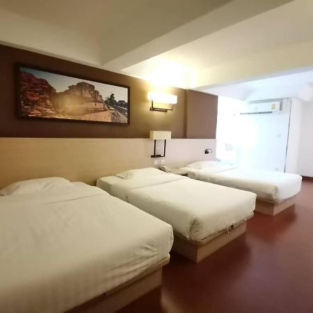 Chiang Roi 7 Days Inn Чиангмай Екстериор снимка