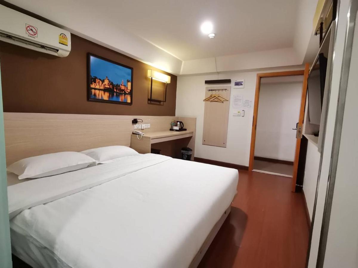 Chiang Roi 7 Days Inn Чиангмай Екстериор снимка