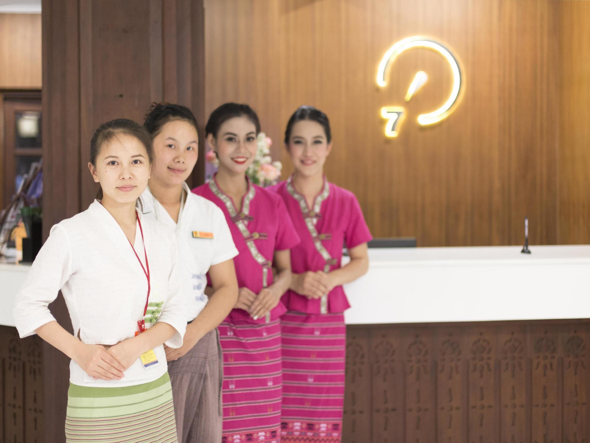 Chiang Roi 7 Days Inn Чиангмай Екстериор снимка