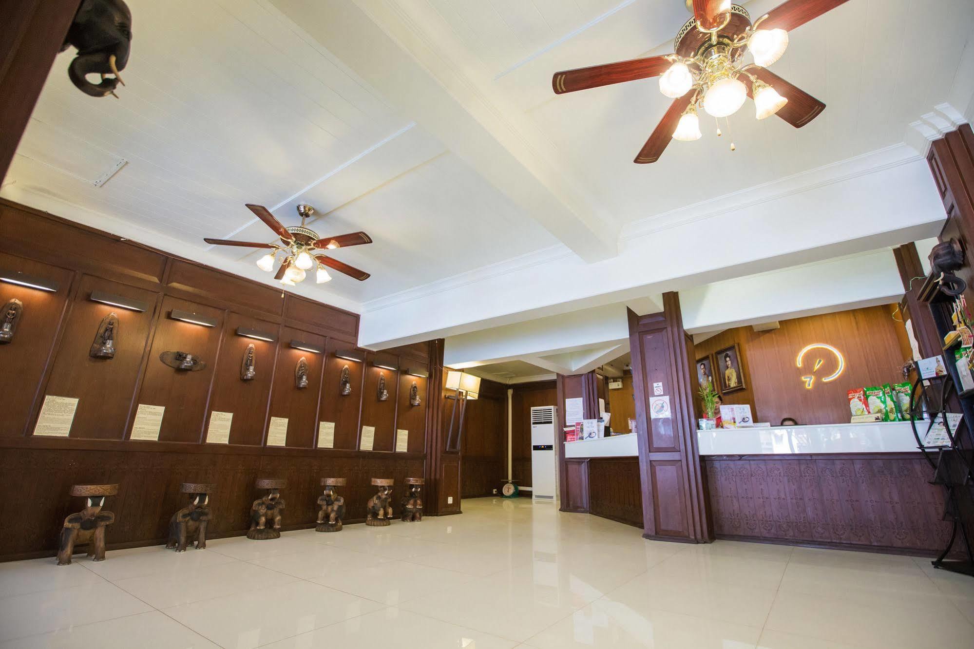 Chiang Roi 7 Days Inn Чиангмай Екстериор снимка