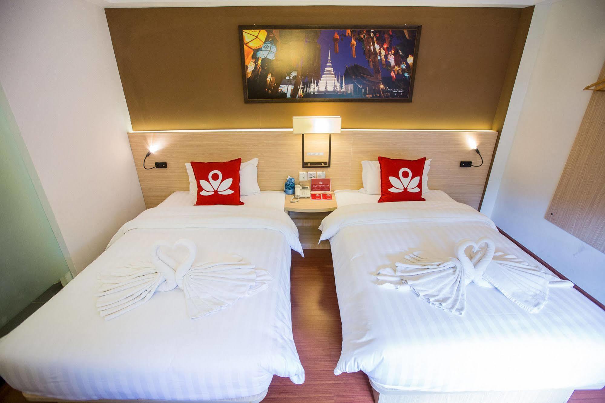 Chiang Roi 7 Days Inn Чиангмай Екстериор снимка